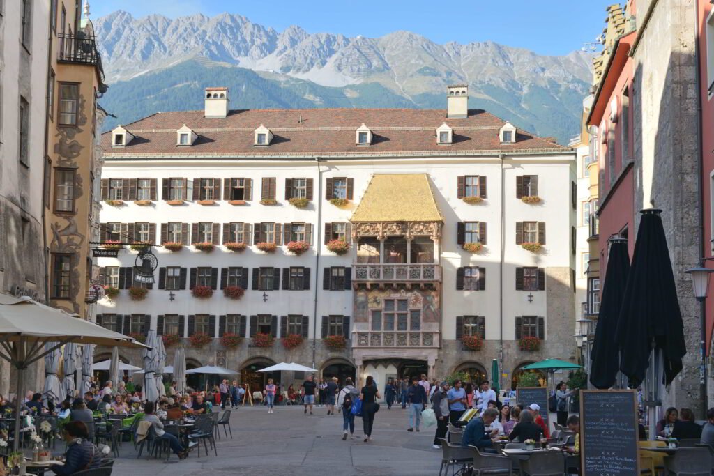 Nähtävyyksiä Innsbruckissa - Golden Roof