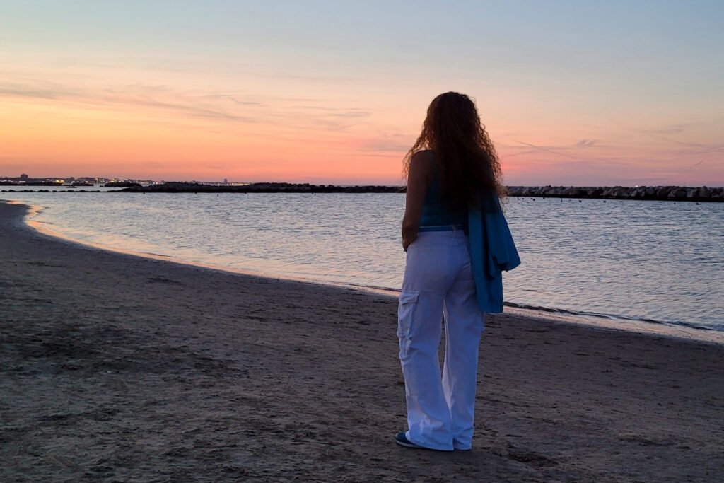 Auringonlasku Cattolica rannalla