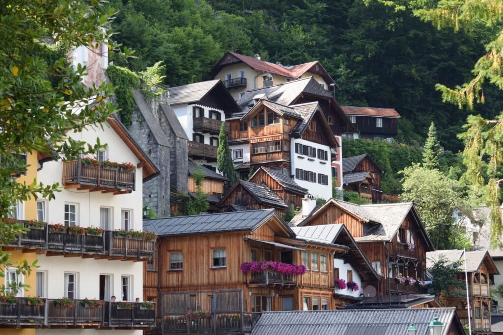 Hallstatt, pittoreski kylä rinteessä