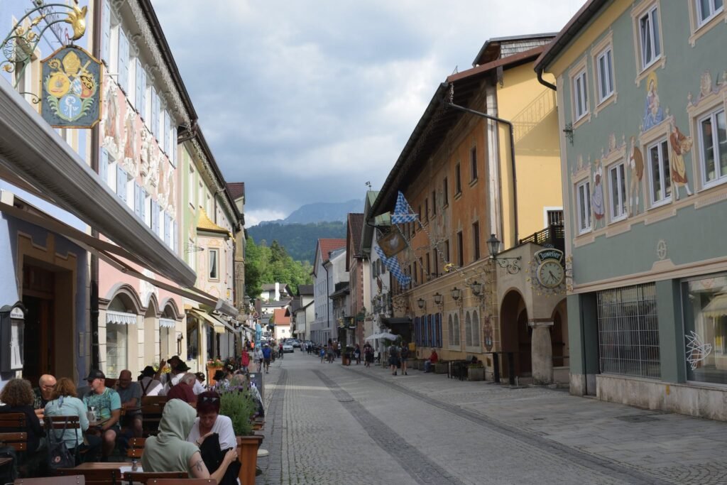 Garmisch-Partenkirchenin Partenkirchen keskustaa